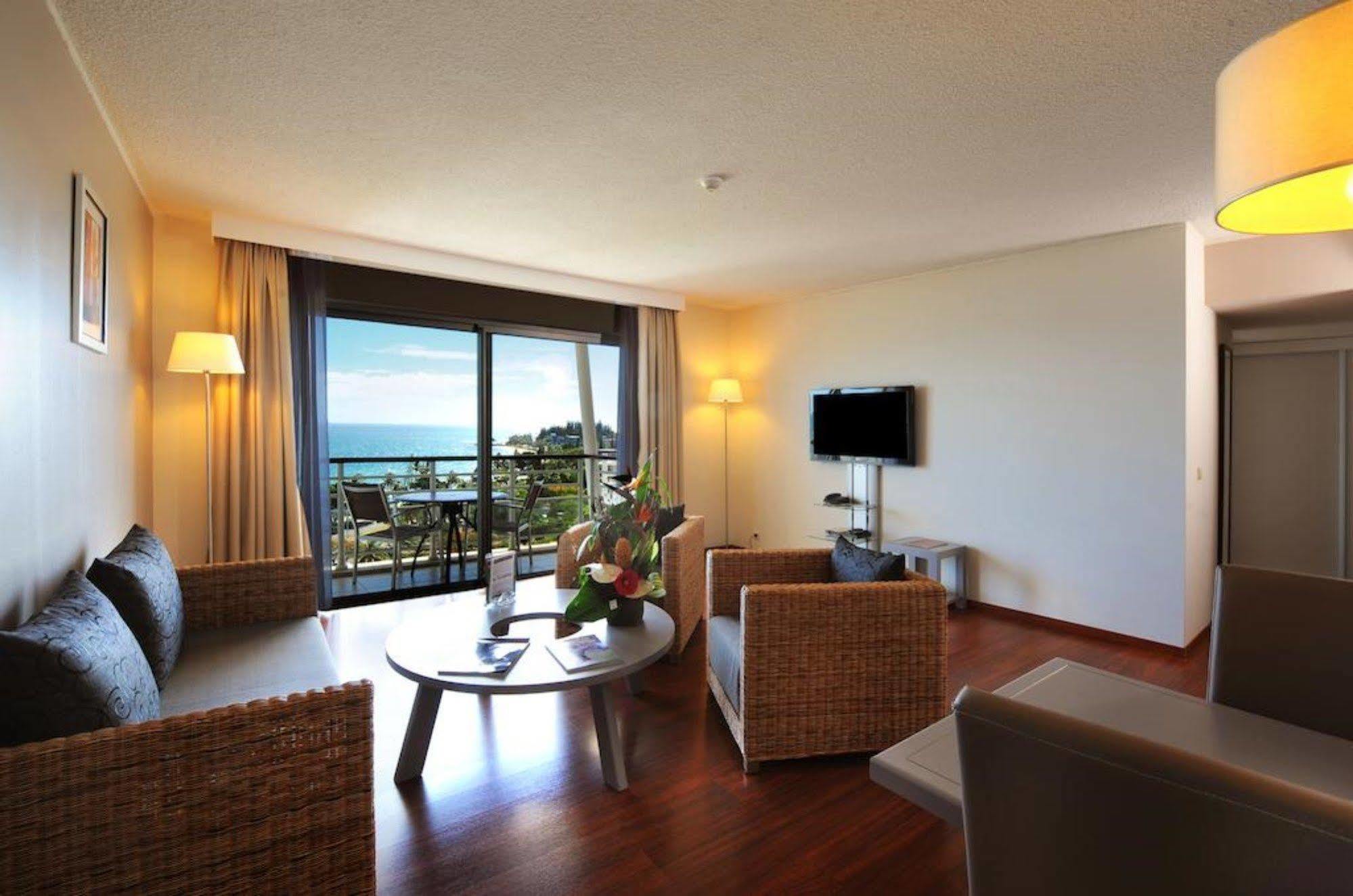 Hilton Noumea La Promenade Residences מראה חיצוני תמונה